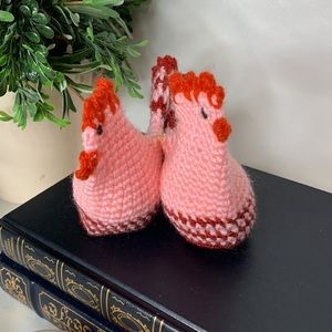 Set of 2 vintage hand knit chicken shaped Easter egg cozies / cozy